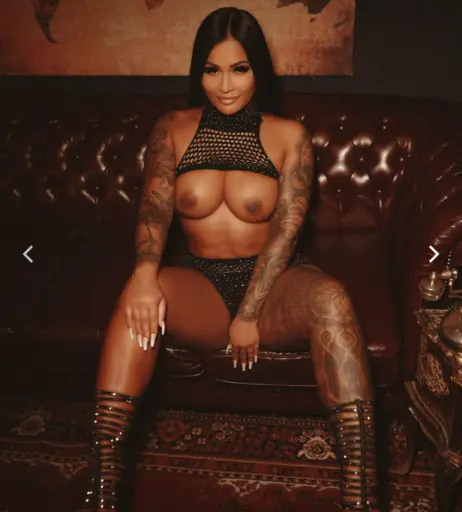 Image 2088115 from Julia Natalie