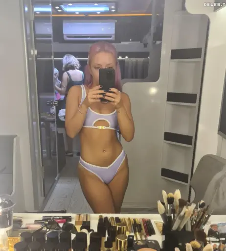 Image 2075684 from Ece Seckin