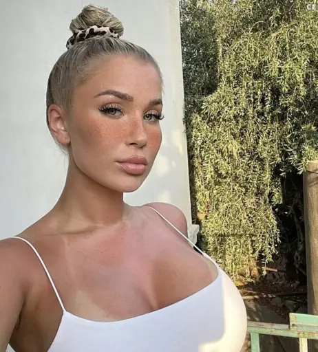 Image 2075656 from Lisa Jolie