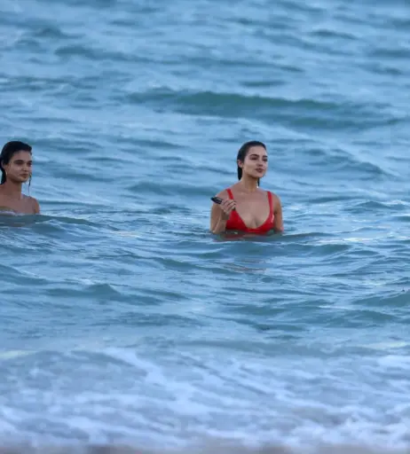Image 2075353 from Shanina Shaik