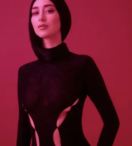 Image 2076877 from Elif