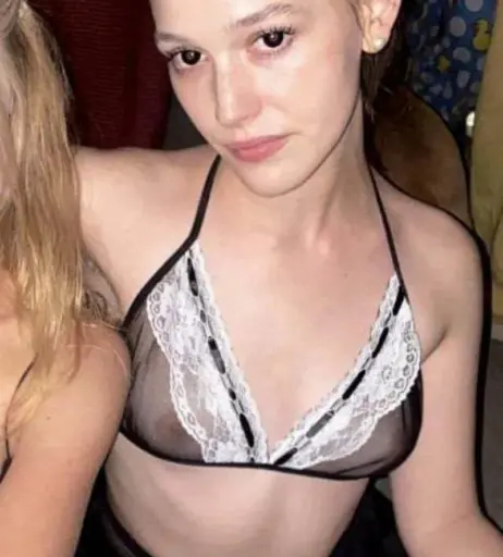 Image 2076515 from Victoria Pedretti