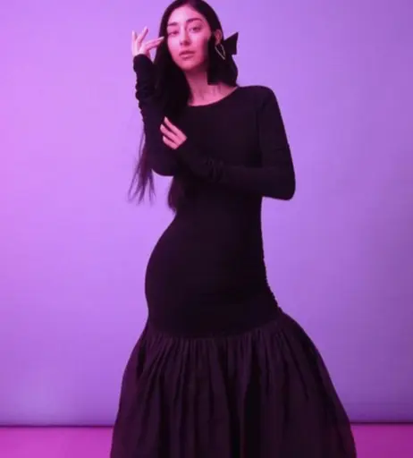 Image 2076474 from Elif