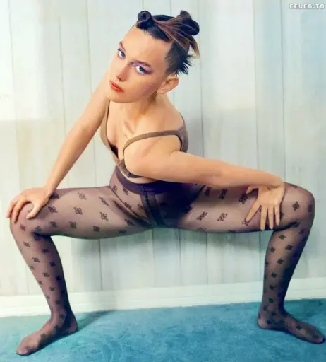 Image 2076382 from Victoria Pedretti