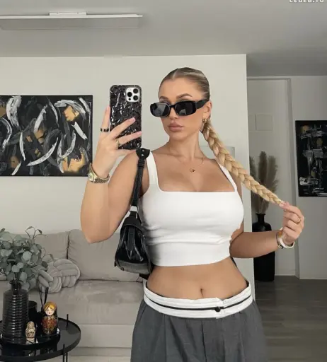 Image 2076234 from Lisa Jolie