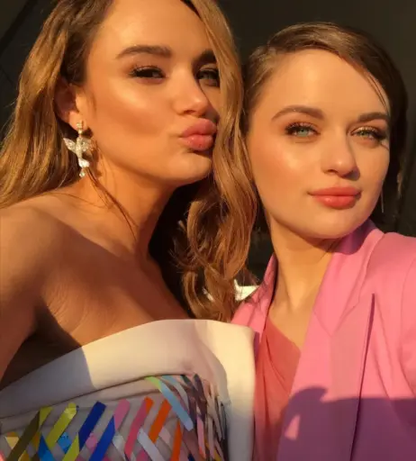 Image 2074373 from Hunter King