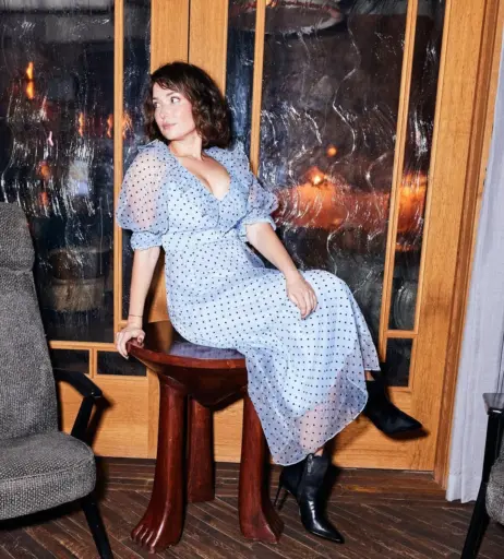 Image 2071889 from Milana Vayntrub