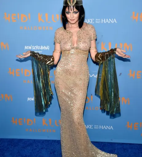 Image 2071117 from Heather Graham