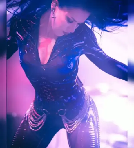 Image 2072843 from Alissa White-Gluz