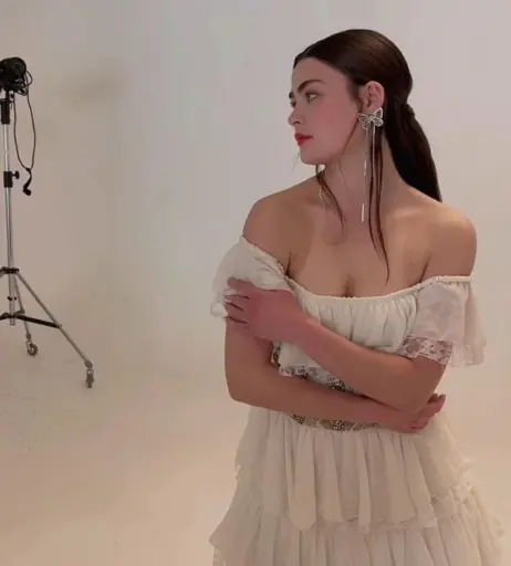 Image 2072825 from Lola Flanery