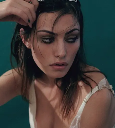 Image 2072641 from Phoebe Tonkin