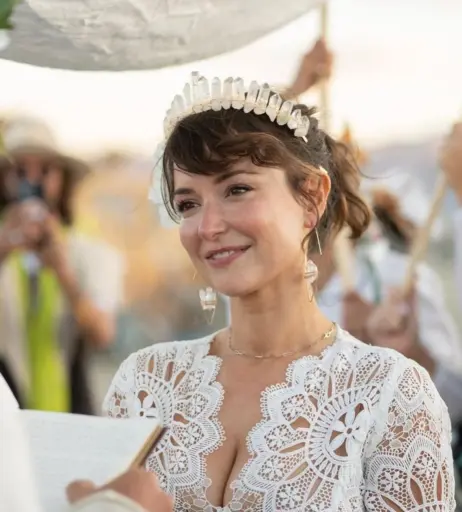 Image 2072104 from Milana Vayntrub