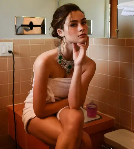 Image 2072079 from Lola Flanery