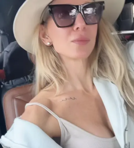 Image 2072358 from Charlotte Flair