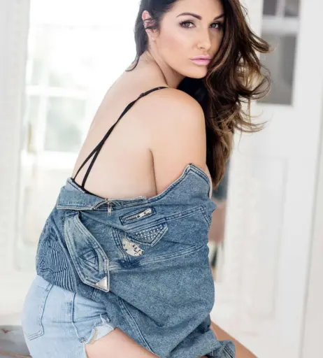 Image 2072375 from Lucy Pinder
