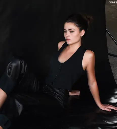 Image 2073581 from Lola Flanery