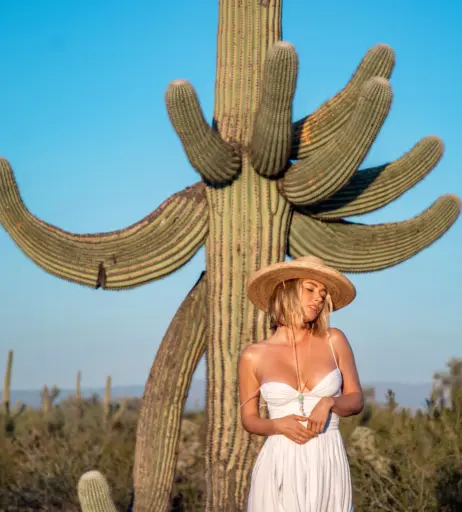 Image 20735521 from Sara Jean Underwood / Saraunderwood