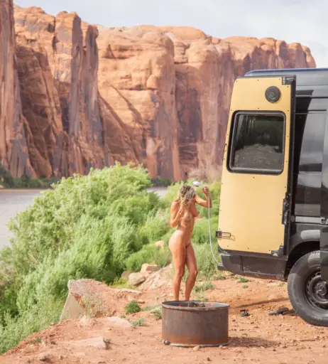 Image 20735713 from Sara Jean Underwood / Saraunderwood