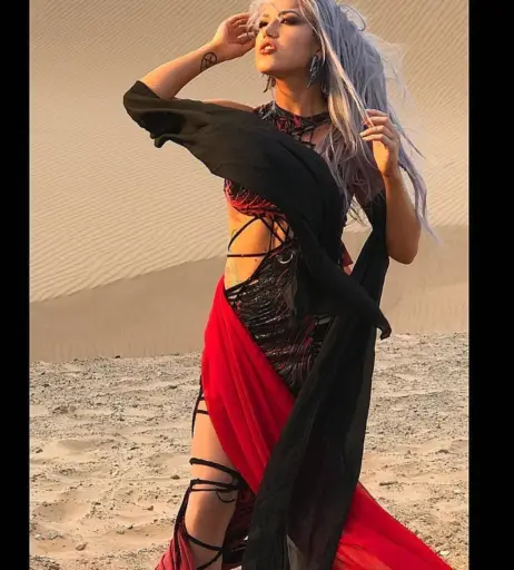 Image 2073517 from Alissa White-Gluz