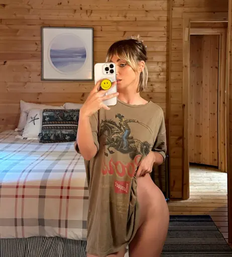 Image 20736780 from Sara Jean Underwood / Saraunderwood