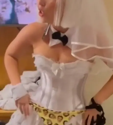 Image 2073181 from Sammi Hanratty