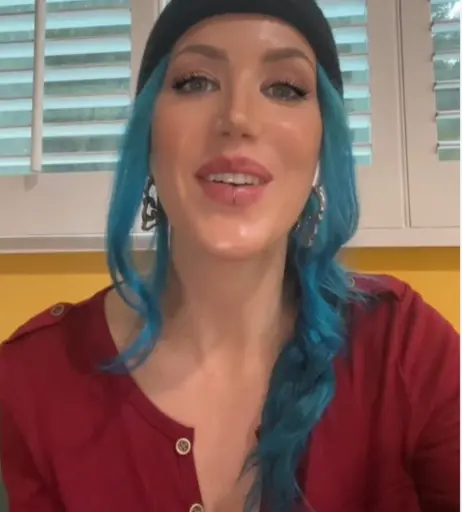 Image 2073179 from Alissa White-Gluz