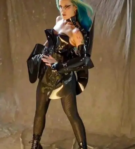 Image 2073081 from Alissa White-Gluz