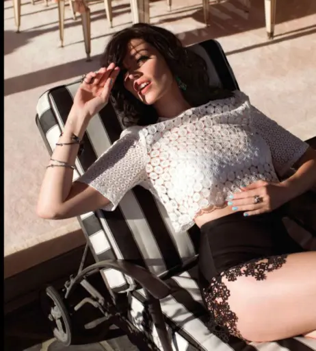 Image 2073377 from Jessica Paré