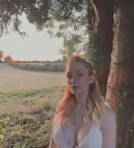 Image 2070487 from Janet Devlin