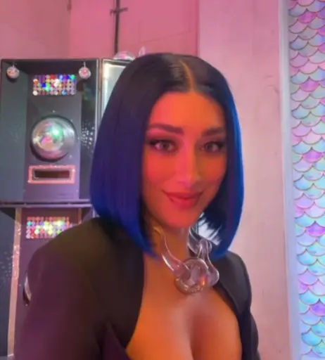 Image 2079634 from Elif