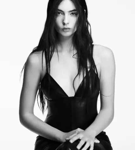 Image 2079005 from Deva Cassel