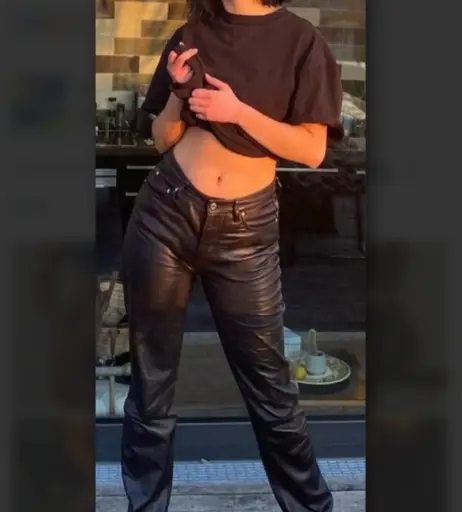 Image 2079313 from Elif