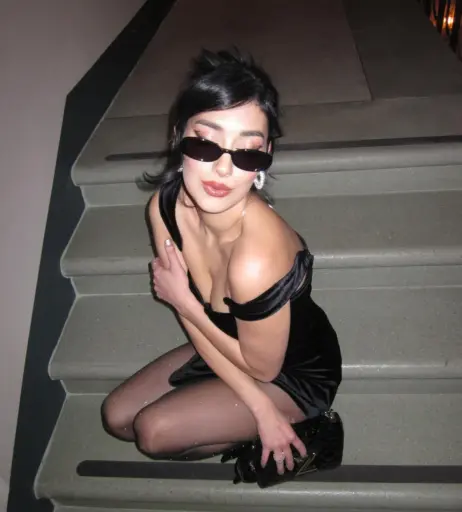 Image 2078583 from Elif