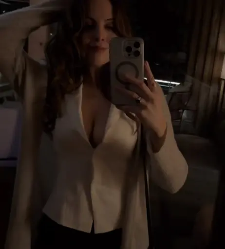 Image 2078569 from Elizabeth Gillies