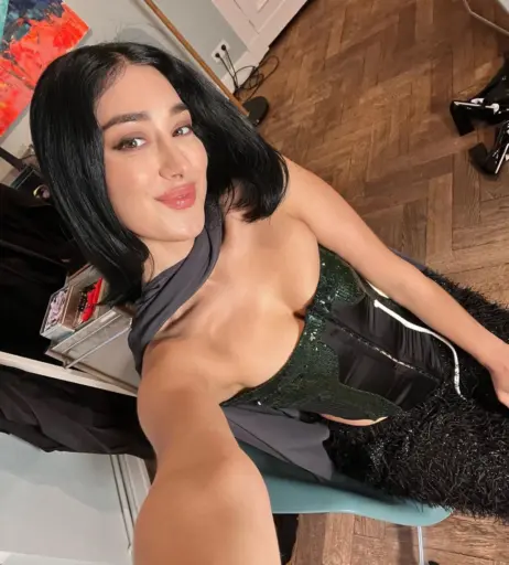 Image 2078114 from Elif