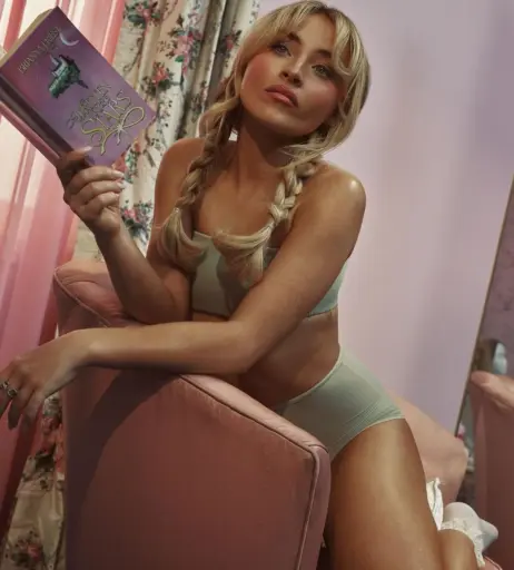 Image 2065555 from Sabrina Carpenter