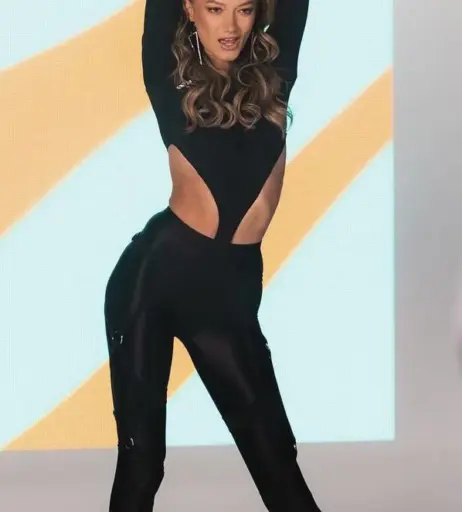 Image 2065687 from Leony Burger