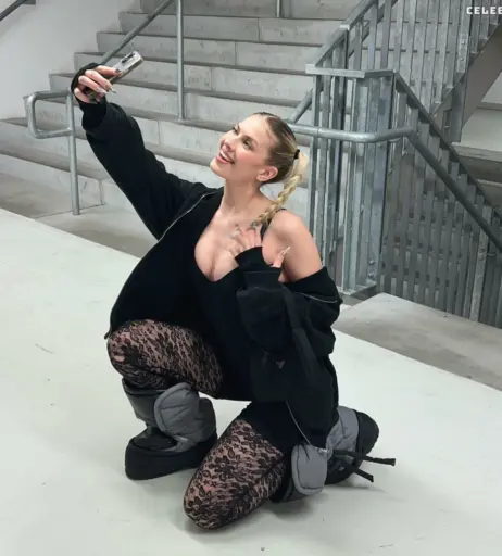 Image 2065623 from Zsá Zsá Inci Bürkle