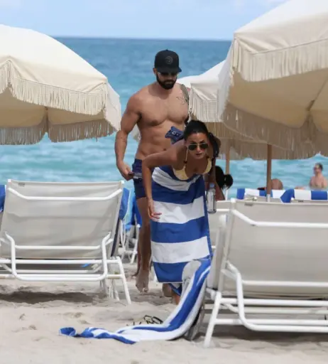 Image 2065127 from Emmanuelle Chriqui