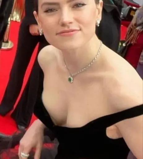 Image 2066654 from Daisy Ridley