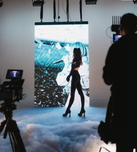 Image 2066678 from Leony Burger