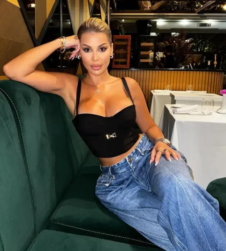 Image 2066603 from Luana Vjollca