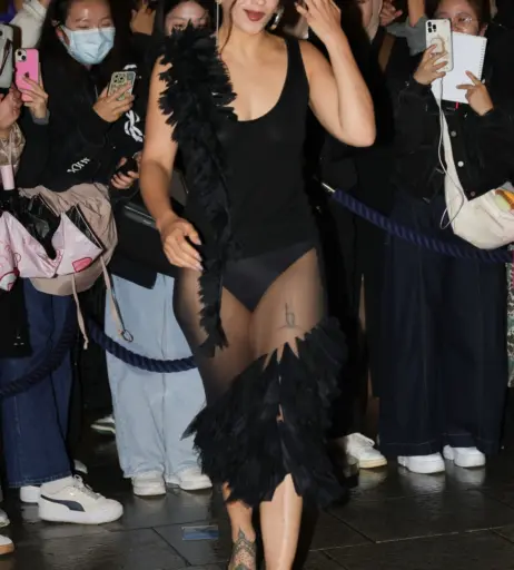 Image 2066200 from Rosalia