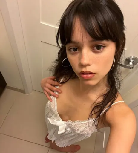 Image 2067401 from Jenna Ortega