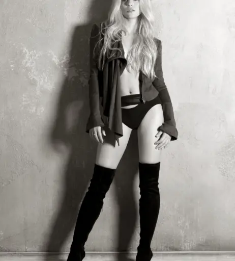 Image 2067698 from Shakira