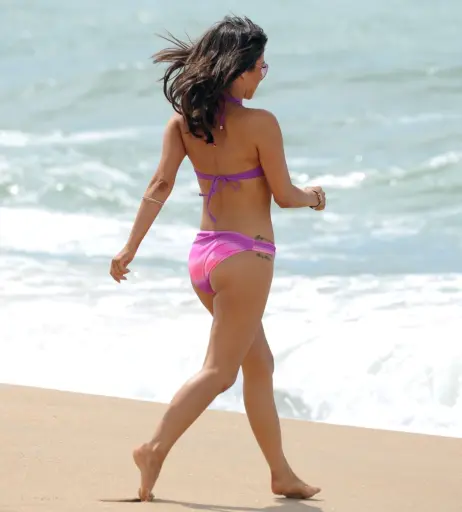 Image 2067116 from Roxanne Pallett