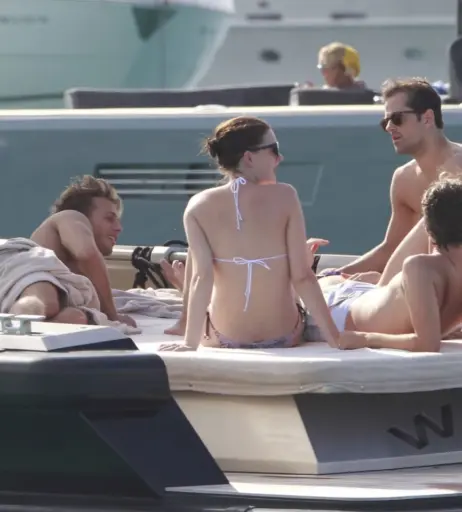 Image 2067134 from Anne Hathaway
