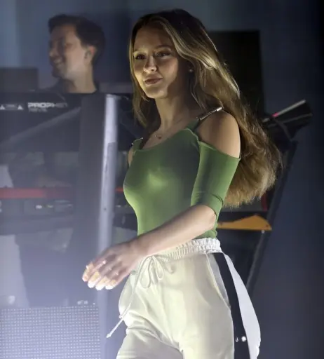 Image 2067336 from Zara Larsson