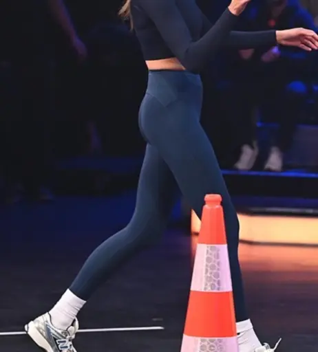 Image 2067277 from Leony Burger