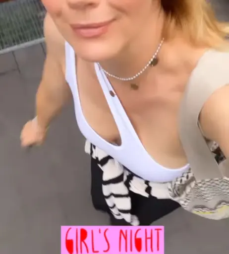 Image 2067221 from Nina Bott